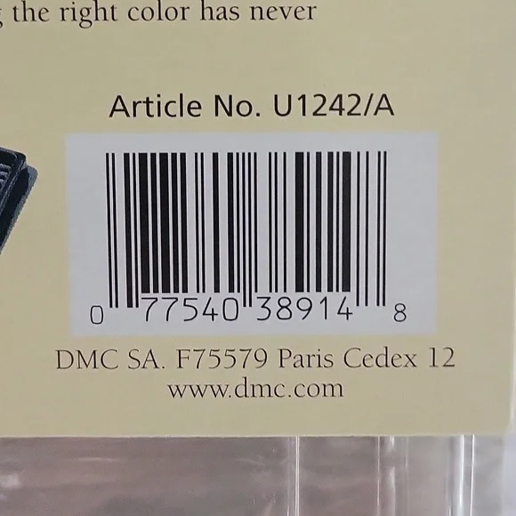 StitchBow Binder Insert By Creative World DMC Holds 15 StitchBow Floss Holders - Picture 4 of 8